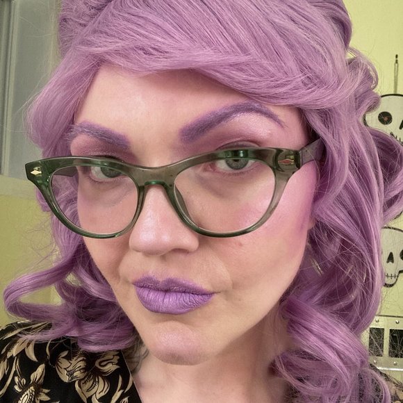 Meet your Posher, Bridget - Picture 1 of 1